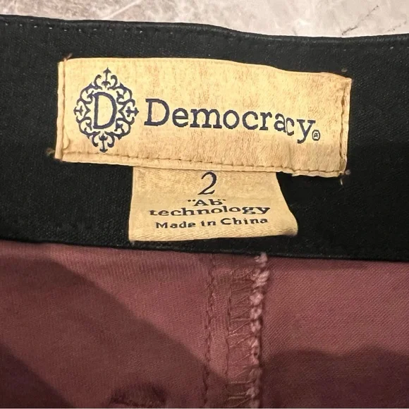 Democracy Ab Technology Shorts NWOT - Picture 3 of 3
